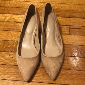 ☀️☀️Nude suede block heel